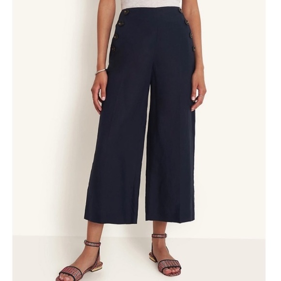Ann Taylor Pants - EUC Anne Taylor The Easy Crop Sailor Pant in Night Sky Navy Blue Linen size 8